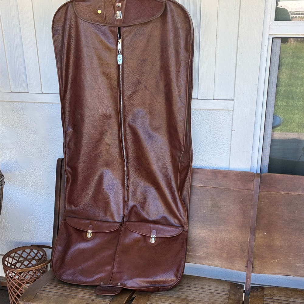 Vintage American Tourister - Brown Leather Garment/suit Bag -  Travel Organizer